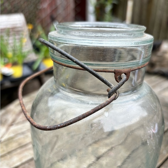 Vintage Atlas E-Z Seal 2 Quart Green Tint Canning Jar - Picture 6 of 10